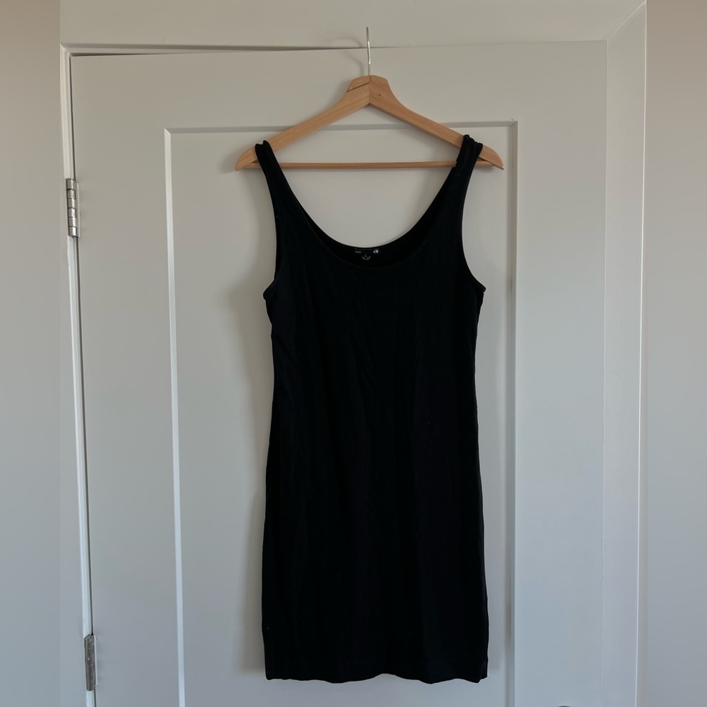 H&M basic black mini dress - size M